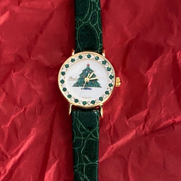 Vintage Pearl Quartz Leather & Crystal Christmas Tree Watch